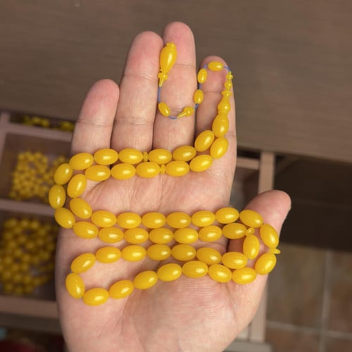 مسباح مكعبات يمنية لون واحد صك