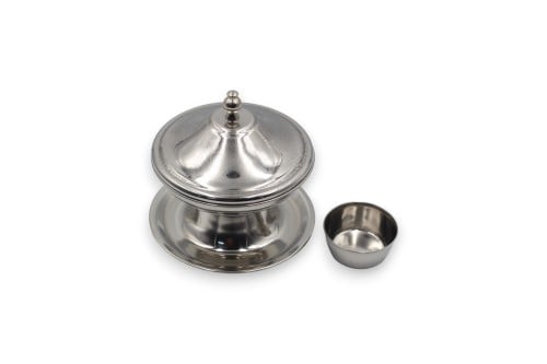 بادية مزخرف مع كاس فضي