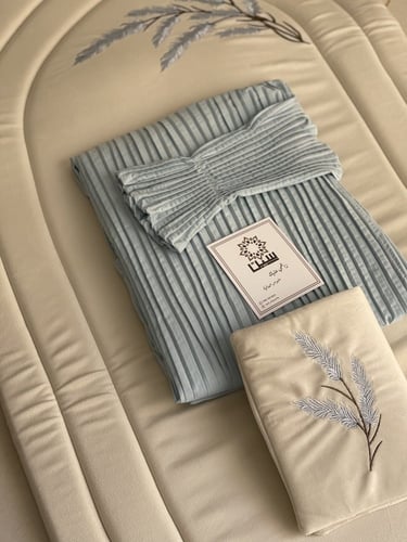 سجادة و شرشف صلاة