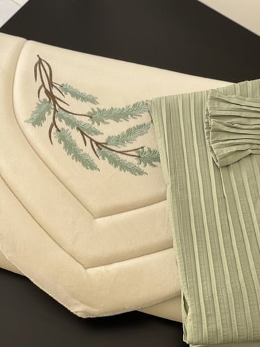 سجادة و شرشف صلاة