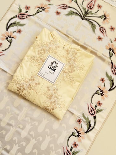 طقم سجادة و شرشف صلاة لبس