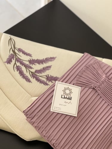 سجادة و شرشف صلاة