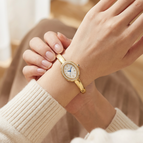 ساعة كاتر فصوص ذهبي مينا فضي 1150-02