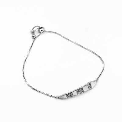 اسوارة مميزة لون فضي