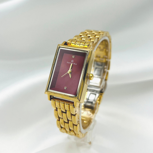 ساعة نسائية جذابة - ماركة ( Diamond Blue )