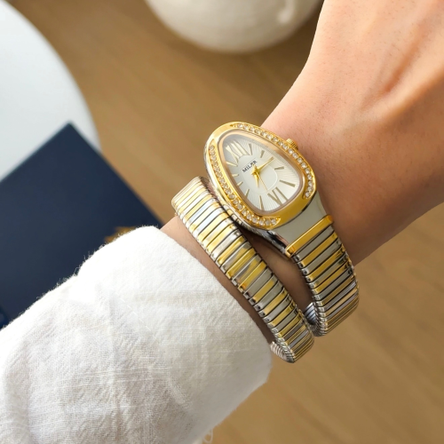 ساعة نسائية لفة ثعبان لونين مينا ابيض V10066