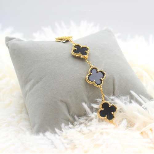 اسوارة انيقة زركون 5 وردات لون اسود