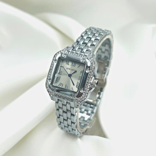 ساعة نسائية انيقة ماركة ( NEW LATINA )