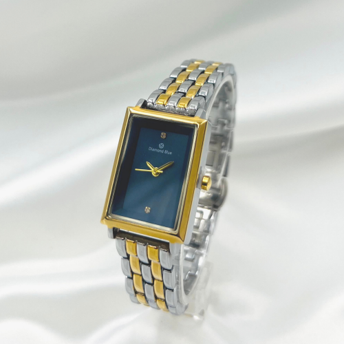 ساعة نسائية جذابة - ماركة ( Diamond Blue )