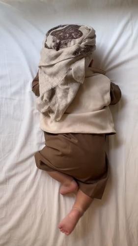 طقم أماراتي شتوي للمواليد – سديري مع ثوب