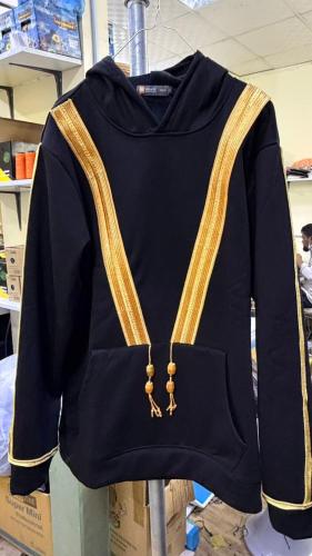 هودي بتصميم البشت التقليدي