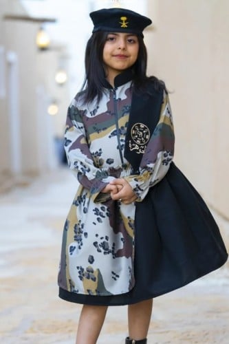 بلوزه مع تنوره بناتي عسكري مع قبعه ب