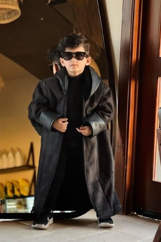 فروه ولادي أطراف جلد مطرزه بالاسم