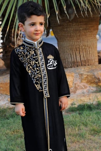 دقله ولادي الحروف اطفال مطرز بالاسم _ اسود