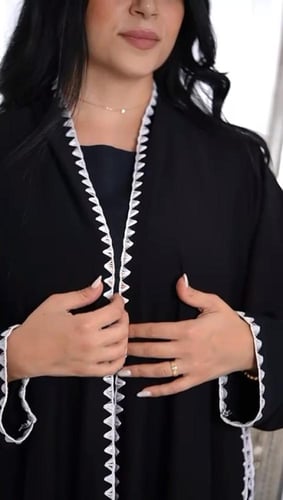 عبايه ملكيه تصميم حصري وجديد