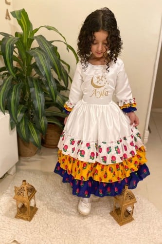 فستان بناتي بالاسم رمضاني مع ربطه شعر