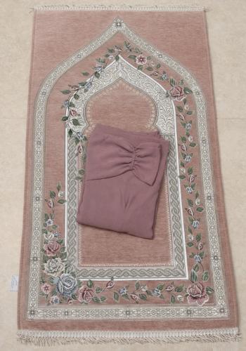 طقم شرشف سي واي. سحاب وردي . مع سجاده مبطنه. 1 cm...