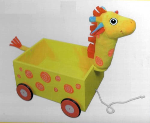 عربة على شكل زرافة صفراء