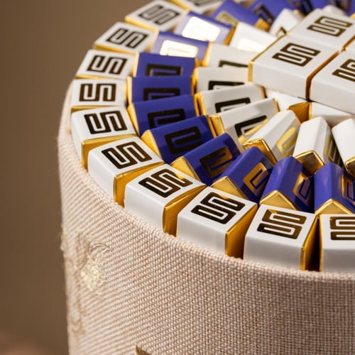 Elegant High Round Tray With a Luxurious Design Co...