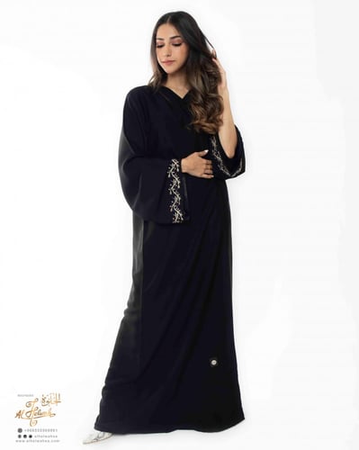 عباءة مطرزة كريب كم ياباني موديل مفتوح