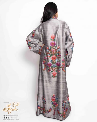 روب حرير تطريز يدوي كشميري (رصاصي)