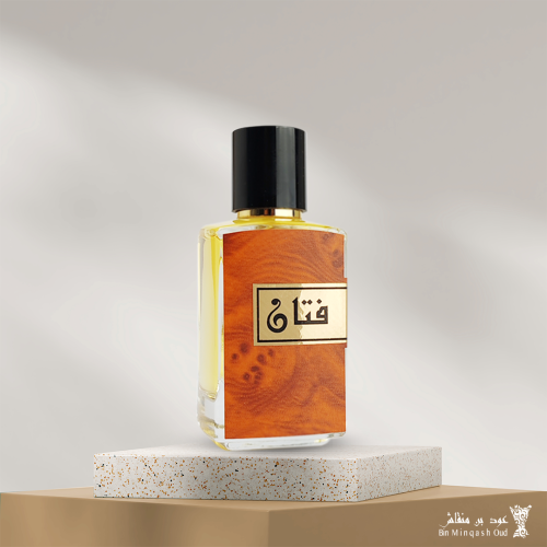 عطر فتان من عود بن منقاش