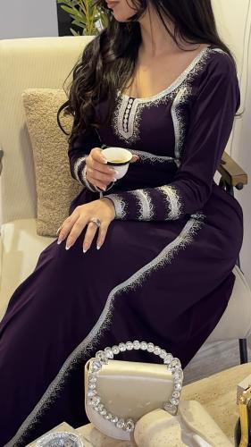 فستان تطريز مع كريستال