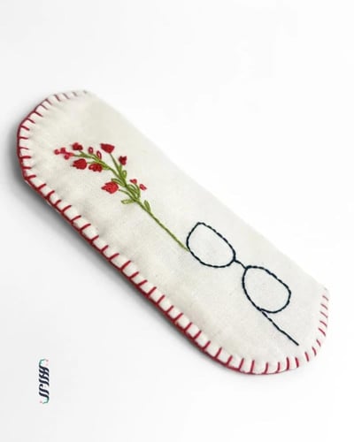 بيت نظارة مطرز يدوياً ( نظارة)