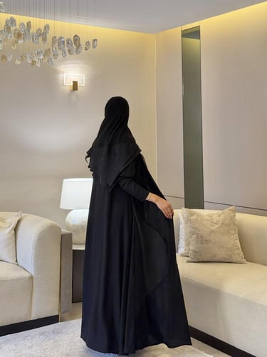 عباية جاكار تركي مع كريب اسود وحرير مغسول طبيعي تر...