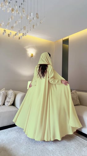 عباية كريب لون أصفر قصة دبل كلوش + فستان