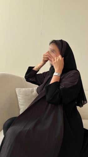 عباية كريب اسود مع كريب مغسول رمادي