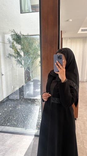 بليزر كريب مبطن اسود فاحم مع تكسير و شك