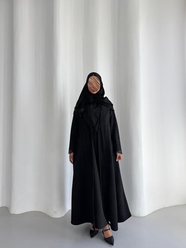 ‎ عباية بليزر شامواه اسود مع كلفة اسود نص كلوش