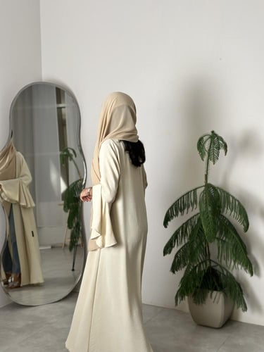 عباية كريب مكسر كلوش بيج