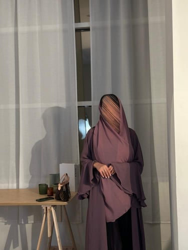 عباية كريب مكسر كلوش بنفسجي فاتح