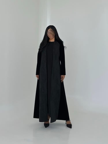 A Lineعباية جاكار مع مخمل واقف