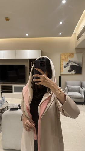 عباية كريب بيج مع طرحة مموج