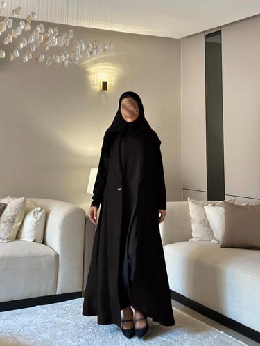 بليزر كريب لون أسود نص كلوش