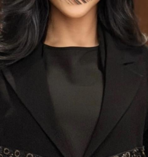 ردة تحت الياقة