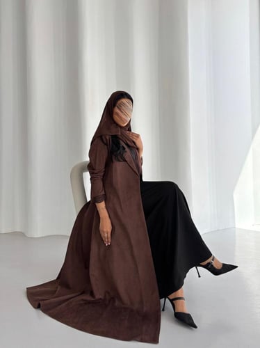 ‎ عباية بليزر شامواه بني مع كلفة بني غامق نص كلوش