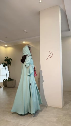 عباية تيفاني كلوش مع كلفة ورد