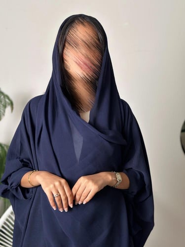 عباية كريب مكسر نص بشت كحلي