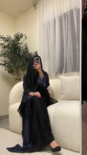 عباية كريب لامع دبل فيس كحلي مع اسود
