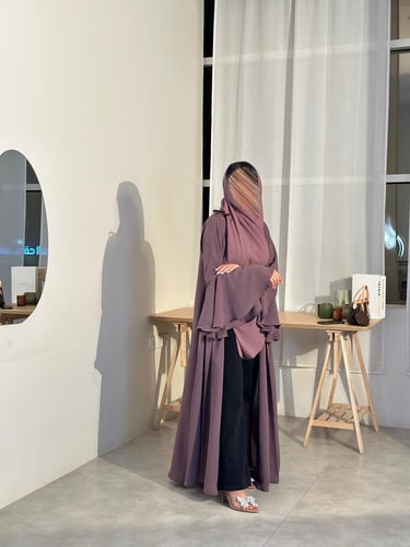 عباية كريب مكسر كلوش بنفسجي فاتح