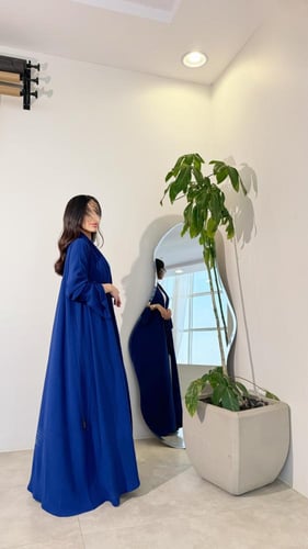 عباية كريب مكسر نيلي( مع امكانية اختيار لون مختلف)