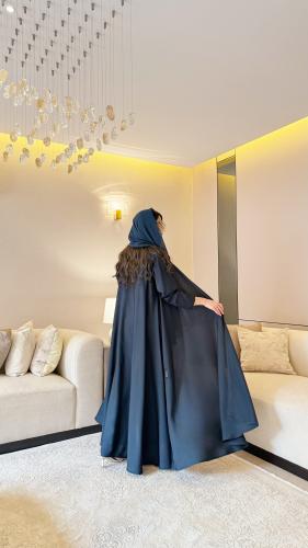 عباية بلاك بيري لون تركواز قصة دبل كلوش