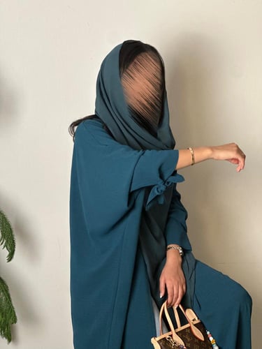 عباية كريب مكسر نص بشت تركواز