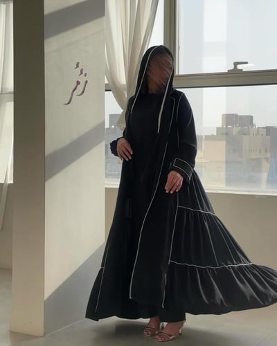 عباية كريب ملكي مع قيطان