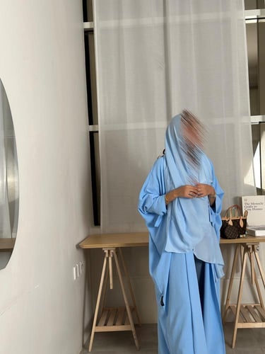 عباية كريب مكسر نص بشت سماوي