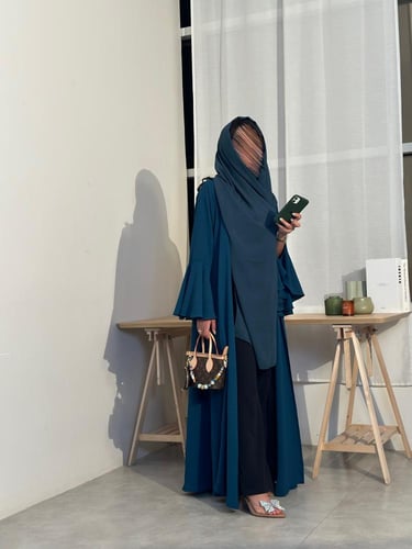 عباية كريب مكسر كلوش تركواز